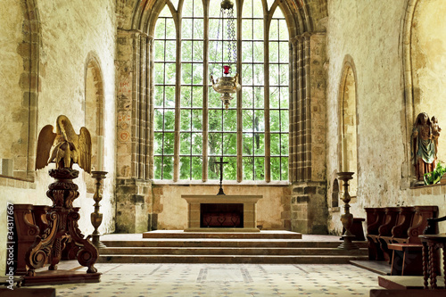 Cuadros en Lienzo Old church altar in the historic abbey of Lucerne in france