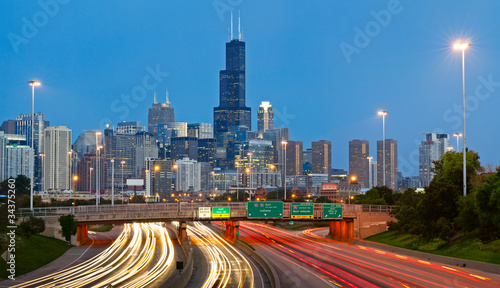 Board z aluminiowym obramowaniem Ruch w Chicago.