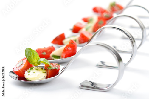 Board z aluminiowym obramowaniem Łyżka z pomidorami mozzarelli