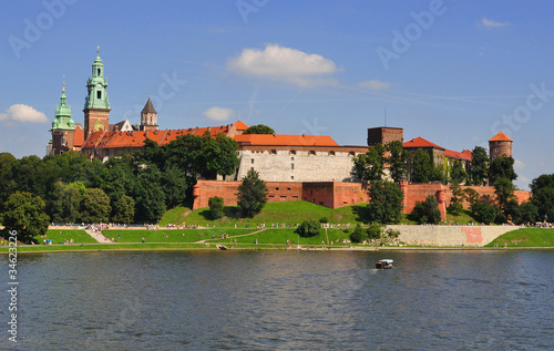 Board z aluminiowym obramowaniem Królewski zamek wawel w krakowie - rzeka wisla