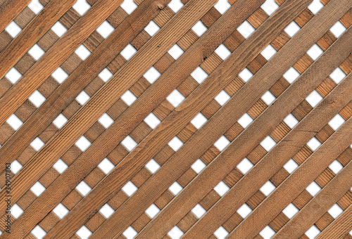 Dekoracja na wymiar  drewniana-kratka-ogrodowa-biale-tlo