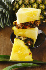 Sticker - ripe pineapple