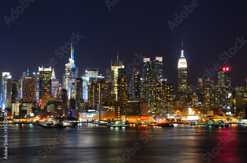 Board z aluminiowym obramowaniem Midtown manhattan skyline