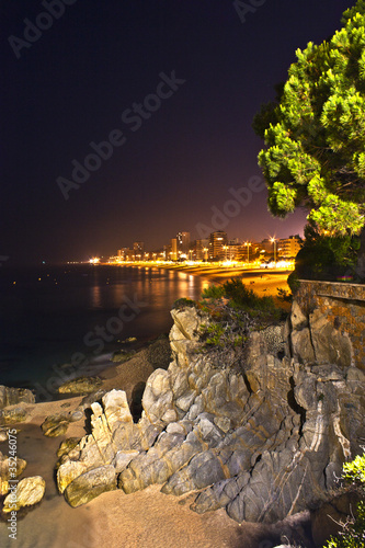 Plakat na papierze fotorealistycznym Nocne zdjęcie plaży plaży Aro