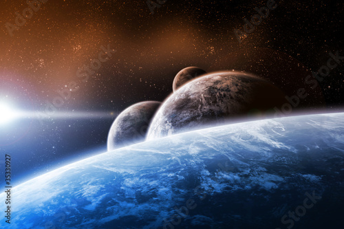 Board z aluminiowym obramowaniem Projekt przestrzeni z planetami i wschodem słońca
