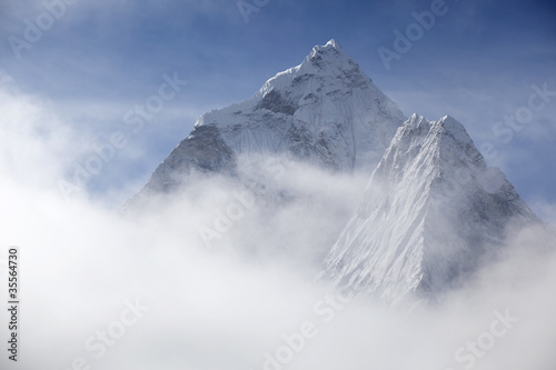 Naklejka samoprzylepna Ama dablam.