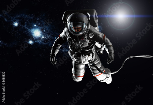 Board z aluminiowym obramowaniem Astronauta