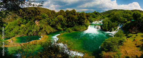 Tapeta ścienna Panorama wodospadów w parku narodowym krka, chorwacja