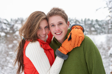 Sticker - Young couple in snow