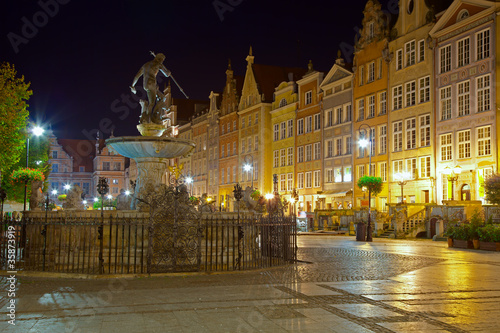 Obraz na płótnie canvas czteroczęściowy "tetraptyk" Gdańsk nocą, polska.