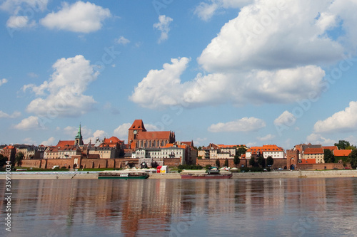 Board z aluminiowym obramowaniem Toruńska panorama - jeden z siedmiu cudów Polski