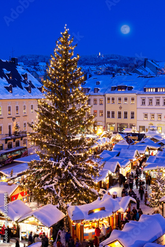 Weihnachten Im Erzgebirge Weihnachtsmarkt In Annaberg Buchholz Buy This Stock Photo And Explore Similar Images At Adobe Stock Adobe Stock