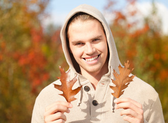 Sticker - mann im herbst lachend