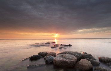 Wall Mural - Nice summer sunset over ocean