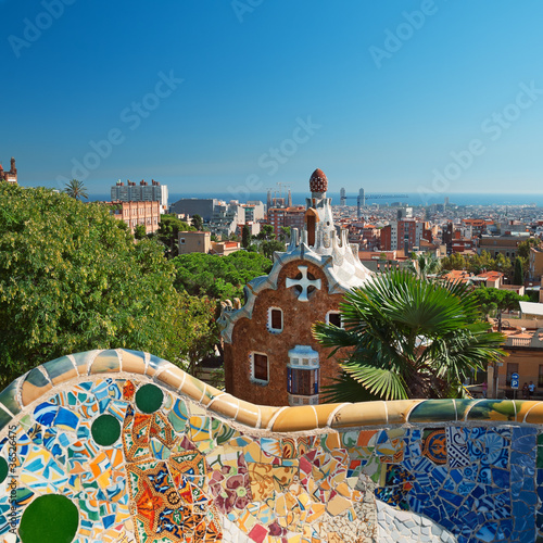 Plakat na papierze fotorealistycznym Park guell, barcelona - hiszpania