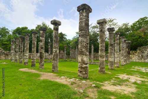Board z aluminiowym obramowaniem Kolumny tysiąca wojowników, Chichen Itza, Meksyk