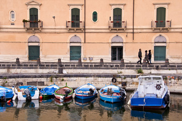 Wall Mural - Barques de pêche à Syracuse - Sicile, Italie