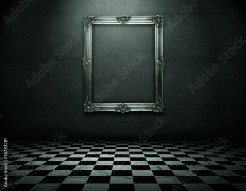 Cuadros en Lienzo Silver picture frame in runge empty interior with clipping path