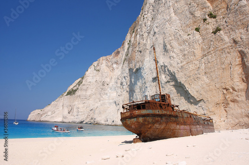 Obraz na płótnie canvas czteroczęściowy "tetraptyk" Plaża navagio z wraku w zakynthos, grecja