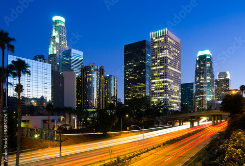 Naklejka samoprzylepna Los angeles downtown at night