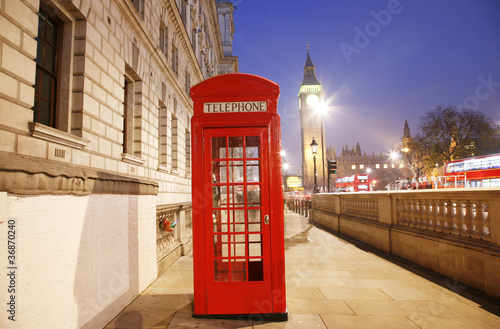 Obraz na płótnie canvas London budka telefoniczna i big ben