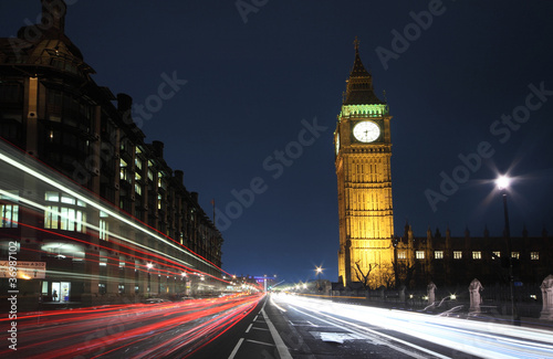 Obraz na płótnie canvas czteroczęściowy "tetraptyk" Ruch w Westminster