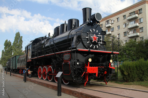 Dekoracja na wymiar  stara-sowiecka-czarna-lokomotywa