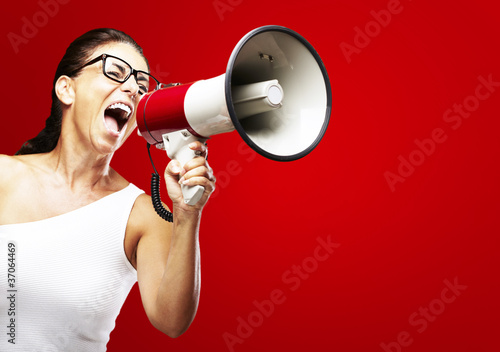 Naklejka - mata magnetyczna na lodówkę woman shouting using megaphone