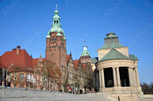 Naklejka samoprzylepna Wały chrobrego - urząd wojewódzki w szczecinie