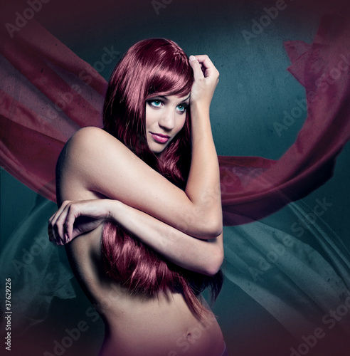 Fototapeta na wymiar elegante Frau mit roten Haaren - Frisur/hairbeauty 18