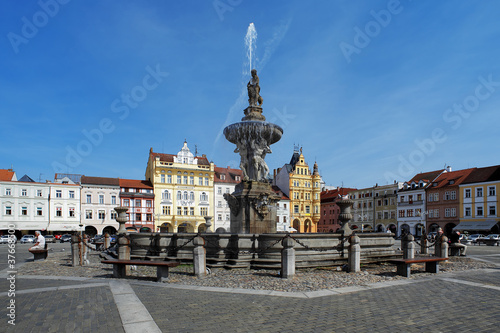 Board z aluminiowym obramowaniem Fontanna samson w ceske budejovice, czechy
