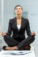 Canvas Print - Meditating on table