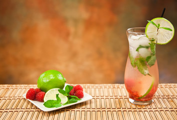 Wall Mural - Raspberry Mojito