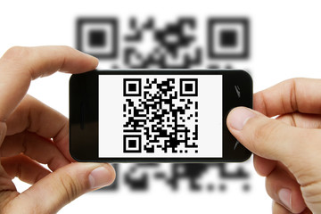 scanning qr code with mobile phone