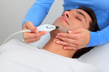 Ultrasonic hair removal in professional studio