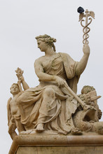 Statua salute all'ingresso di Versaillles