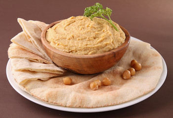 hummus with pita bread