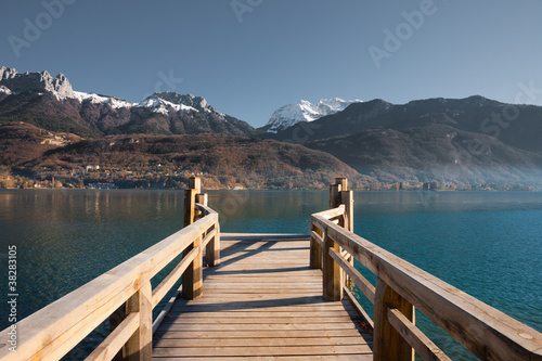 Board z aluminiowym obramowaniem Francuski alps molo jezioro h