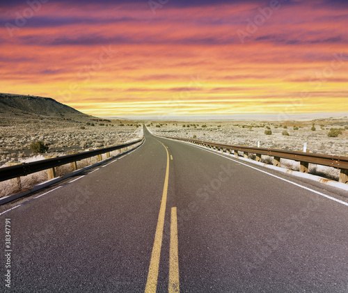 Board z aluminiowym obramowaniem Autostrada słońca