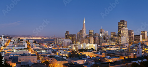 Board z aluminiowym obramowaniem San Francisco, Kalifornia.