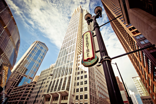 Fotoboard na płycie Chicago downtown w dzielnicy teatralnej