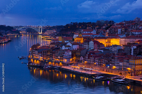 Naklejka samoprzylepna Stare miasto porto, portugalia