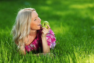 Wall Mural - blonde on green grass