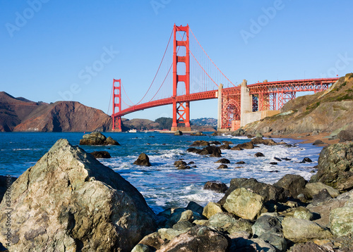 Obraz na płótnie canvas trzyczęściowy "tryptyk" Golden Gate Bridge w San Francisco w słoneczny dzień