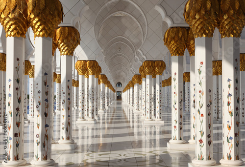 Obraz na płótnie canvas Szejk zayed wielki meczet w abu dhabi, Zjednoczone Emiraty Arabskie