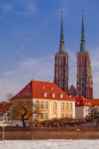 Board z aluminiowym obramowaniem Wrocław ostrów tumski