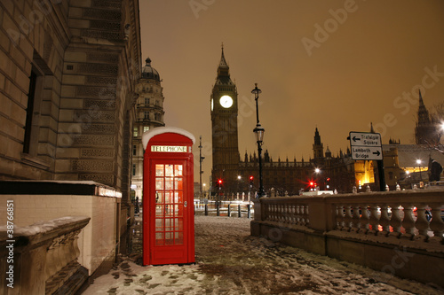 Obraz na płótnie canvas London budka telefoniczna i big ben