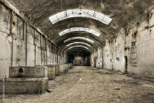 Naklejka dekoracyjna Abandoned old industrial building