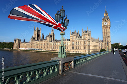 Obraz na płótnie canvas dwuczęściowy "dyptyk" Big ben z flagą Anglii, Londynu, Wielkiej Brytanii