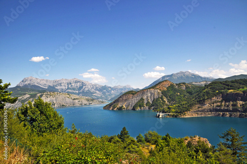 Fényképezés Lago artificiale di Serre Poncon, Francia